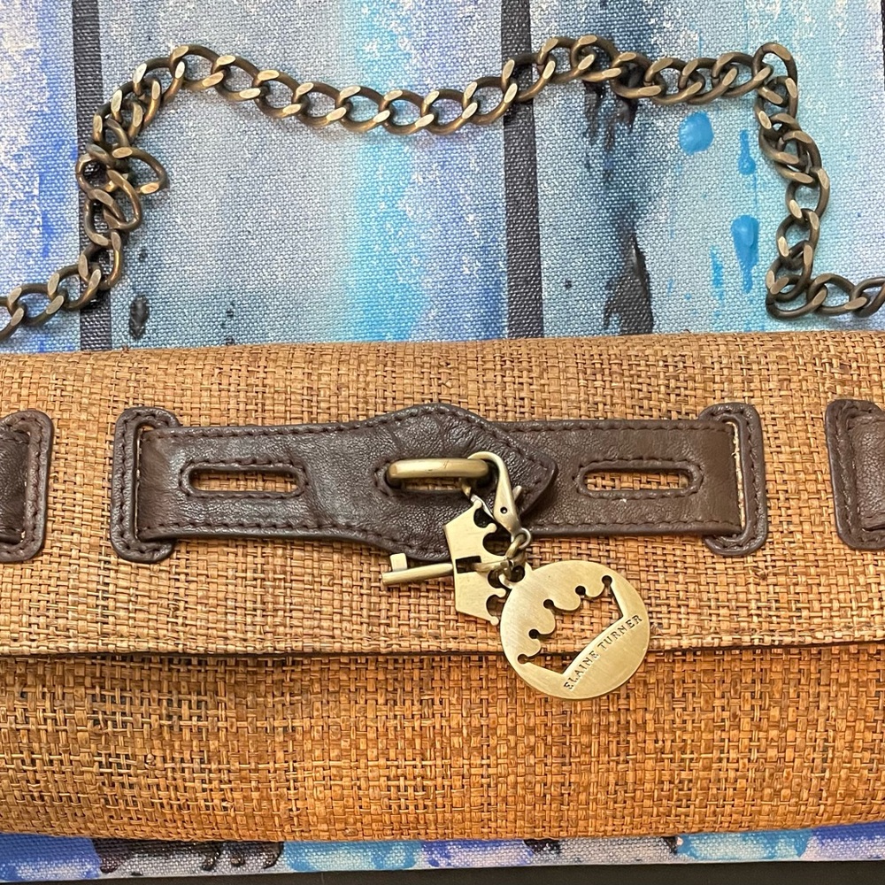 Elaine Turner vintage EUC purse. No callouts. 11”x5”x1” Strap 7”